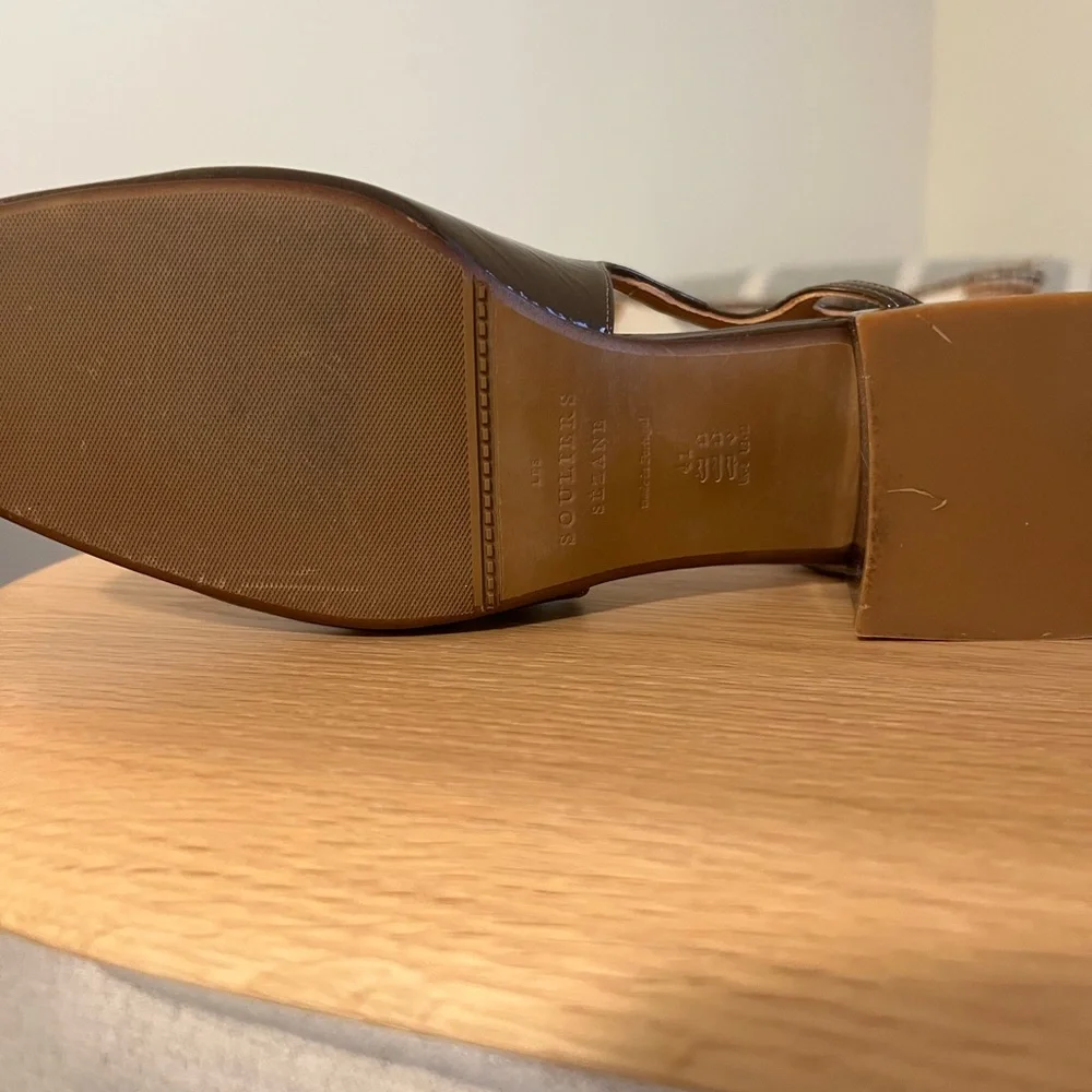 Sezane Paula Babies in Patent Khaki - Picture 5 of 8